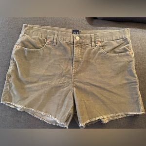 Gap corduroy mid rise shorts olive green- size 14